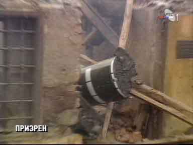 Civilna kuca sa 'ugradjenim' NATO  projektilom